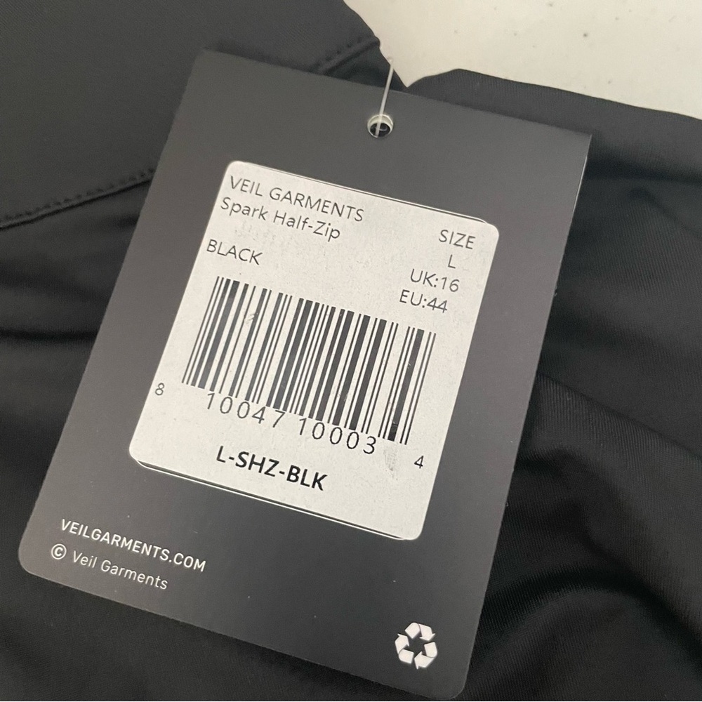Veil Garments - Modest Activewear Spark Half-Zip Tunic - Black - Size Large - Picture 5 of 7